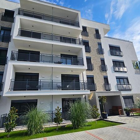 Harmonia Riva Apartman B11 Дунайска-Стреда Экстерьер фото