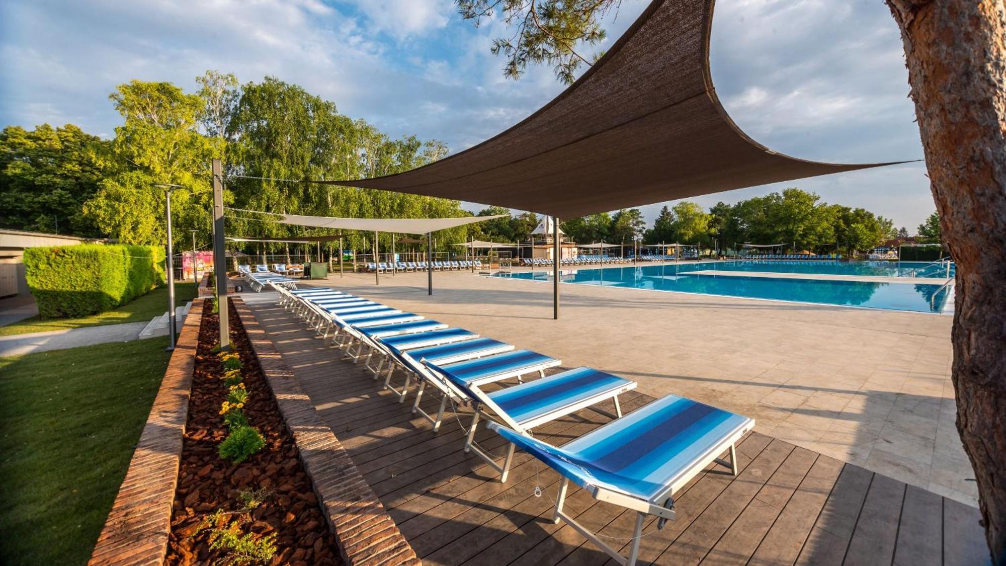 Harmonia Riva Apartman B11 Дунайска-Стреда Экстерьер фото
